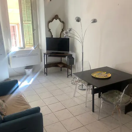 Charming 2 In The Heart Of Old Nice